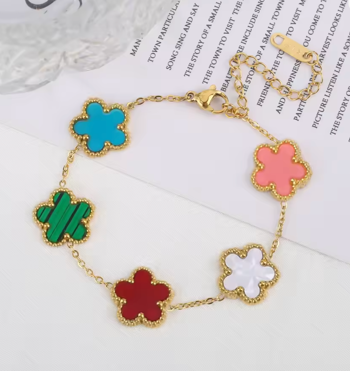 Five Leaf Clover Shell Bracelet for Women