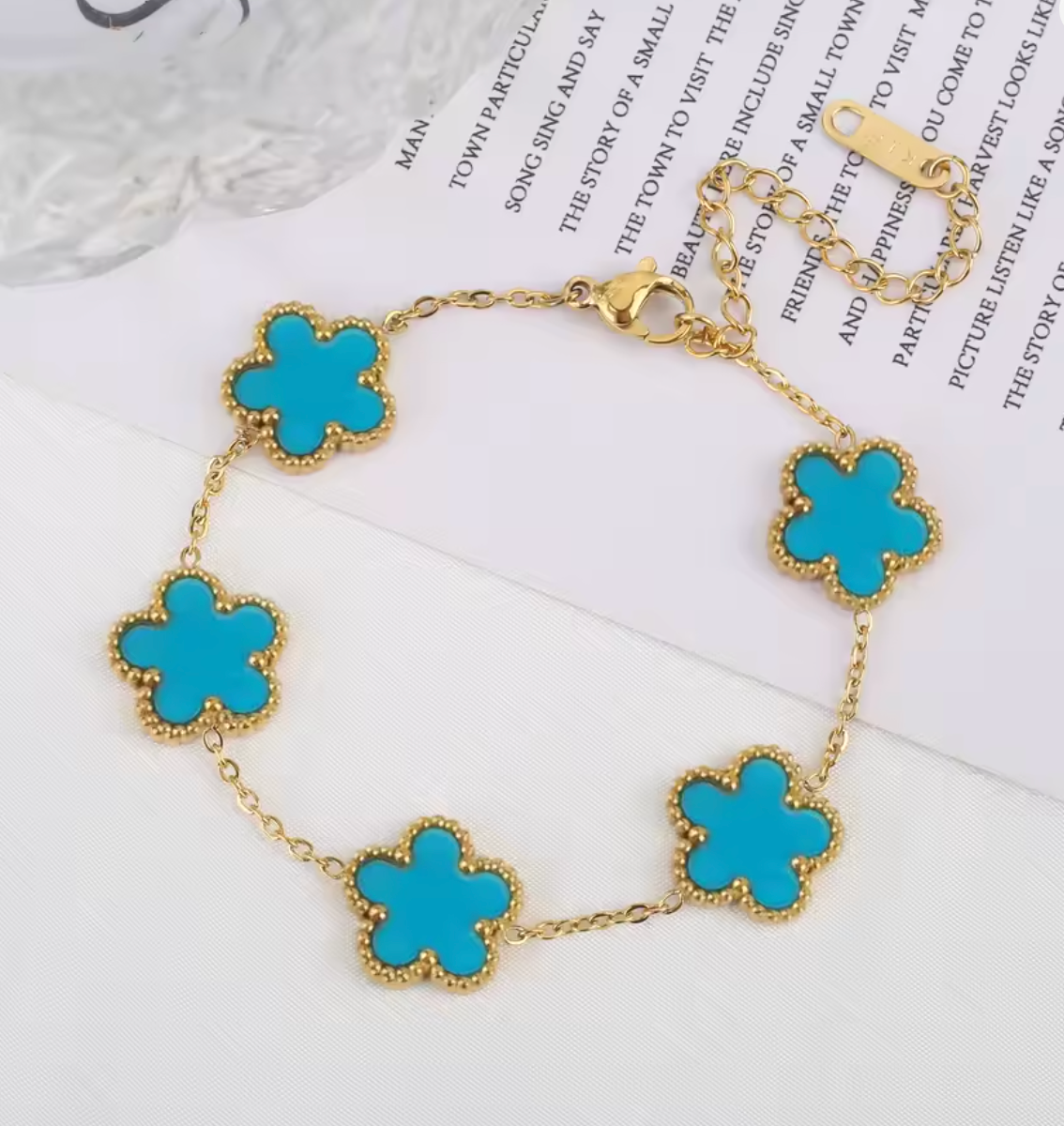 Five Leaf Clover Shell Bracelet for Women