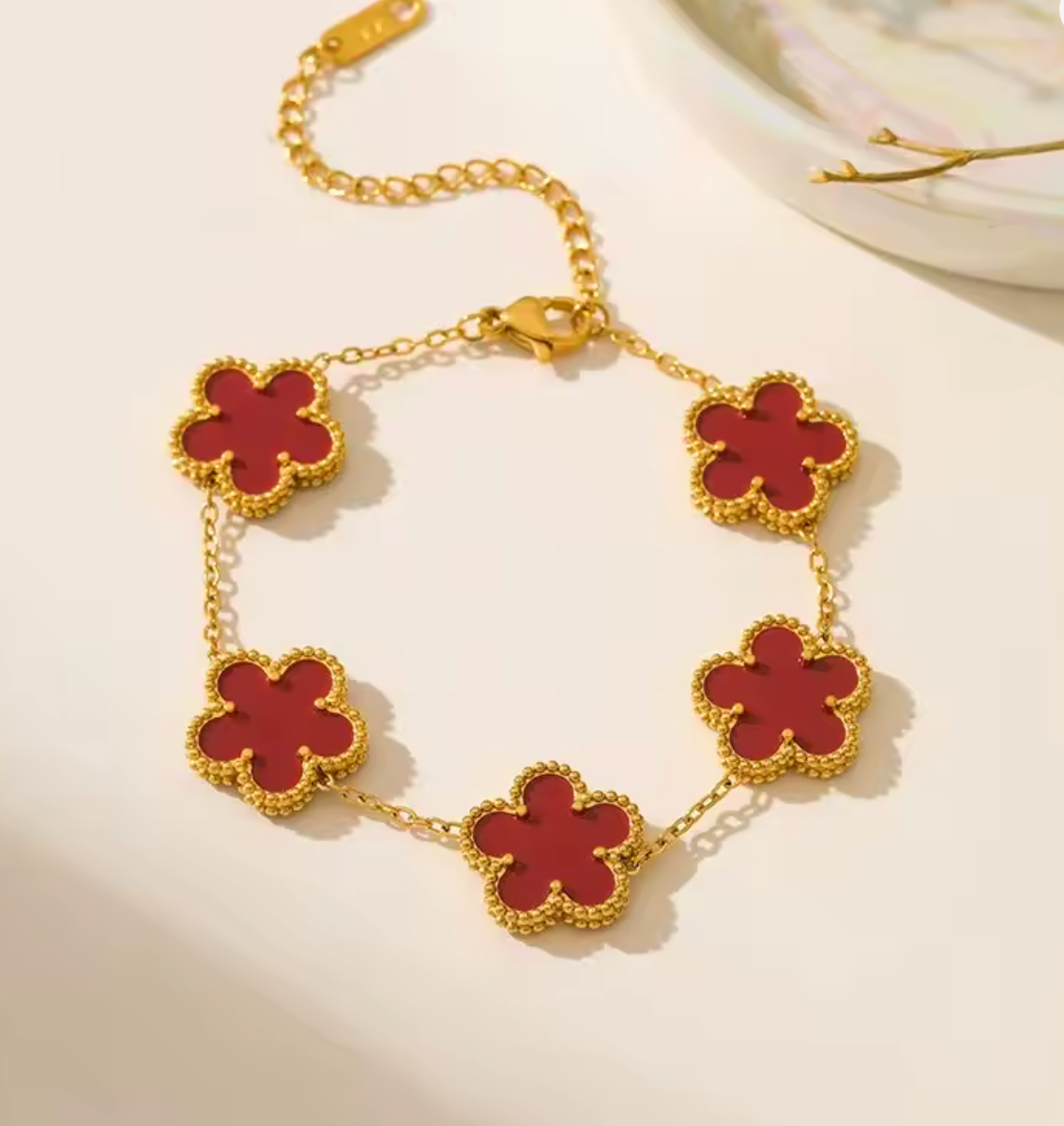 Five Leaf Clover Shell Bracelet for Women