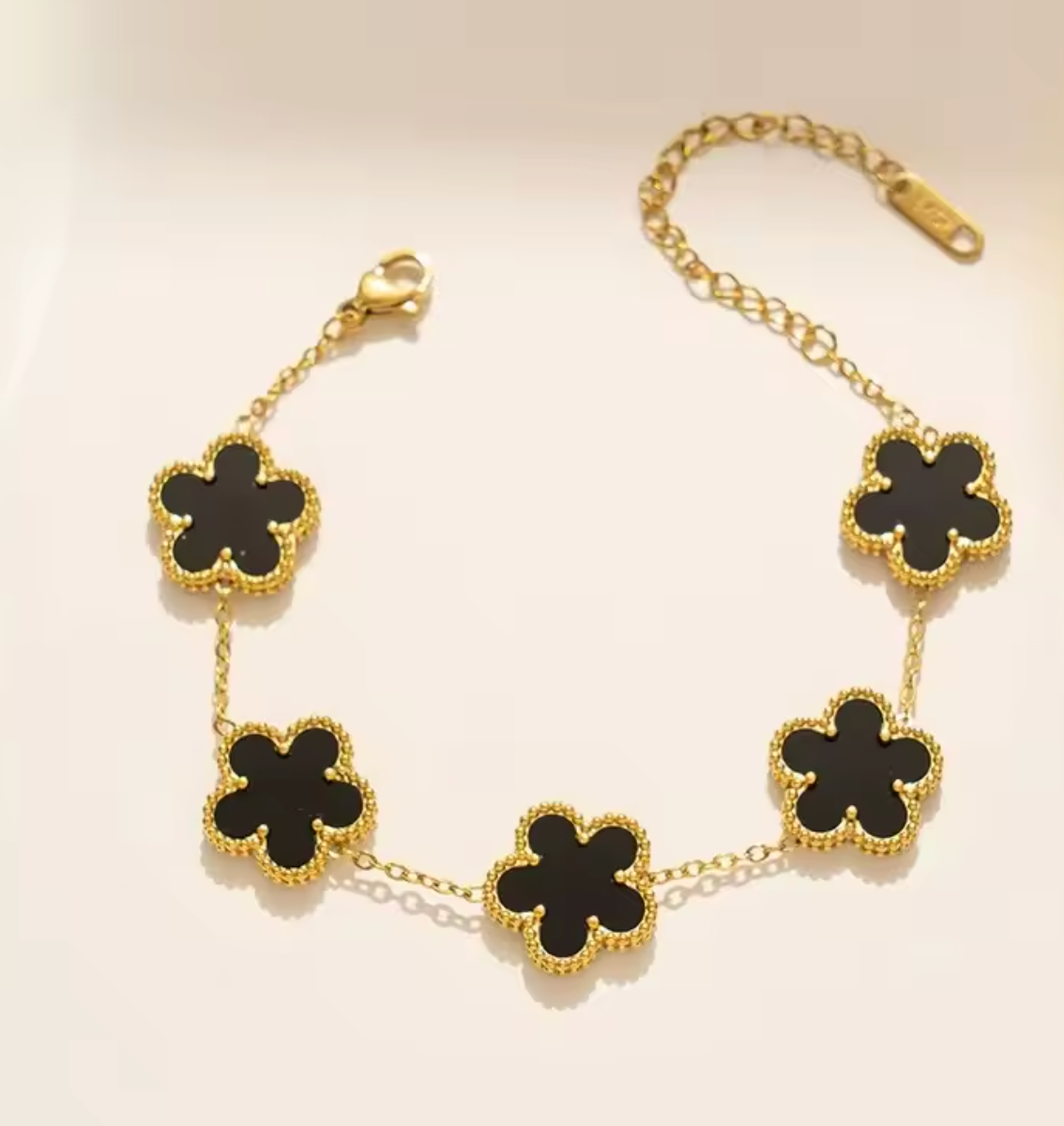 Five Leaf Clover Shell Bracelet for Women