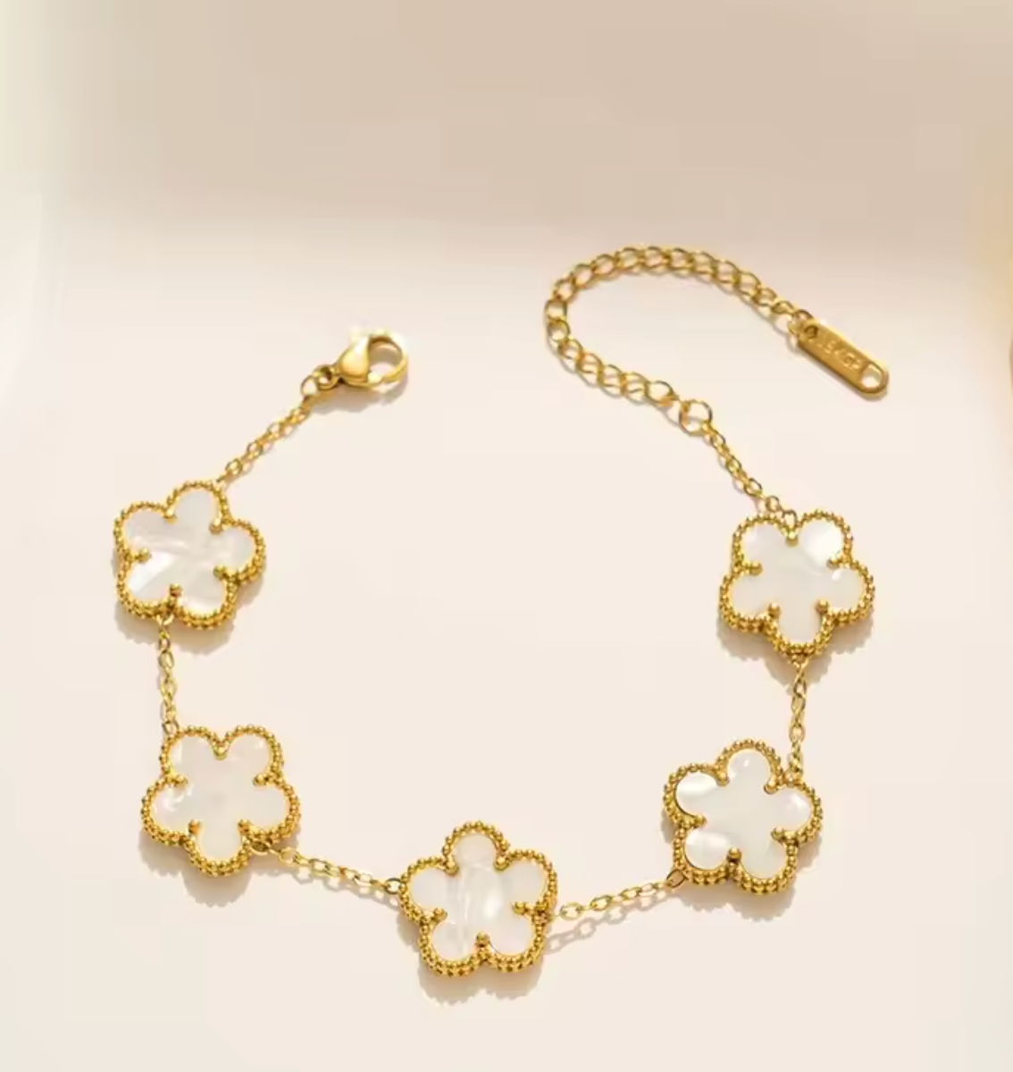 Five Leaf Clover Shell Bracelet for Women
